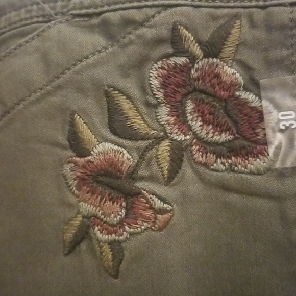 Abercrombie and Fitch Embroidered Khakis - Picture 5 of 5